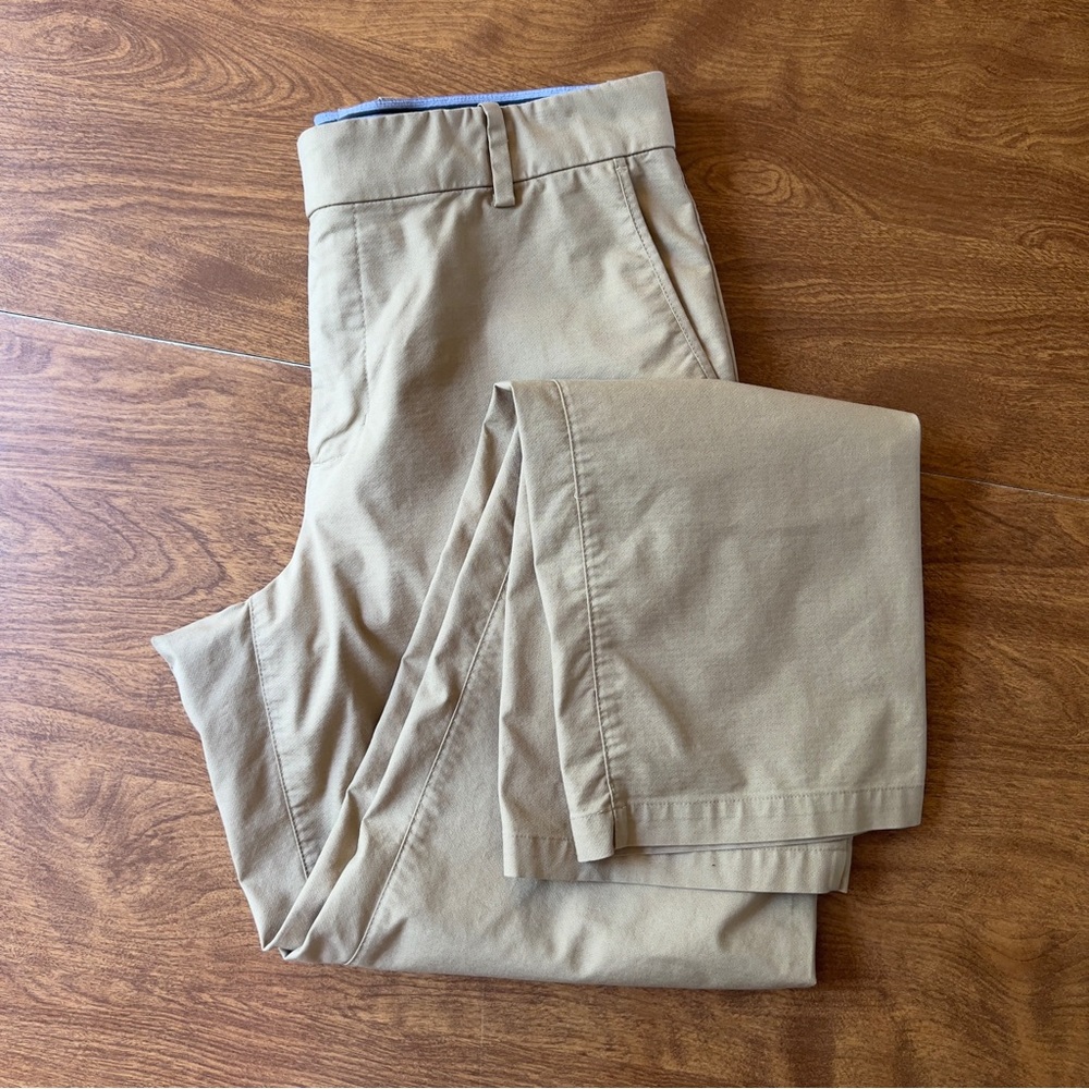 Nike Dri-Fit Men’s Tan khaki Standard Chino Classic Casual Golf Pants size 32